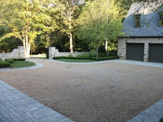 Concrete paver edging