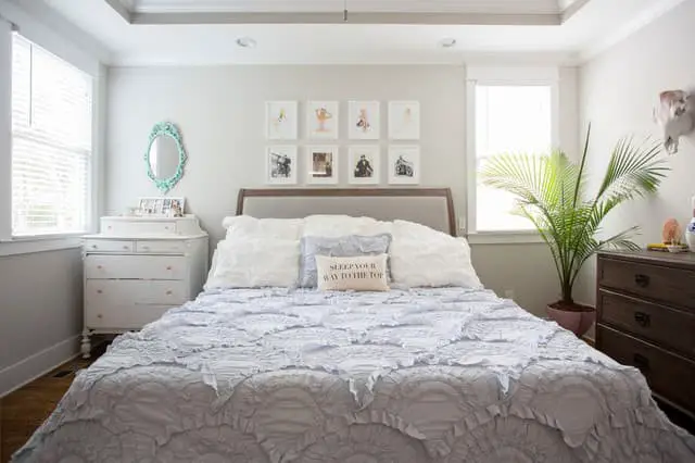 Guest bedroom accent wall ideas.