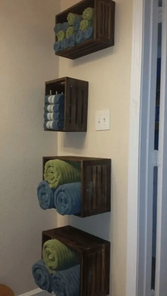 Rustic box-shelves