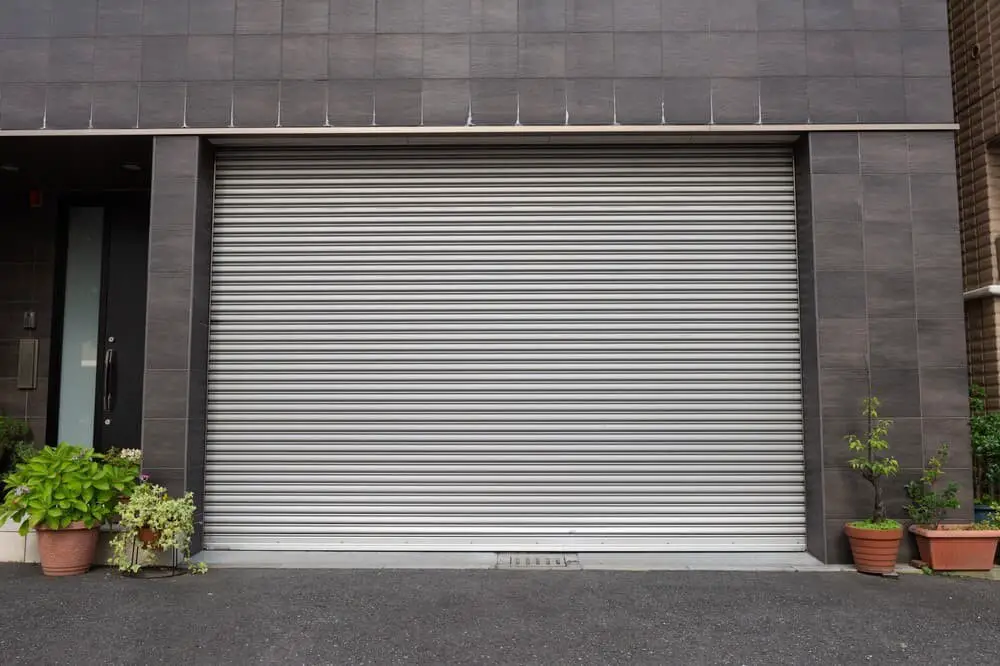 Roller garage doors