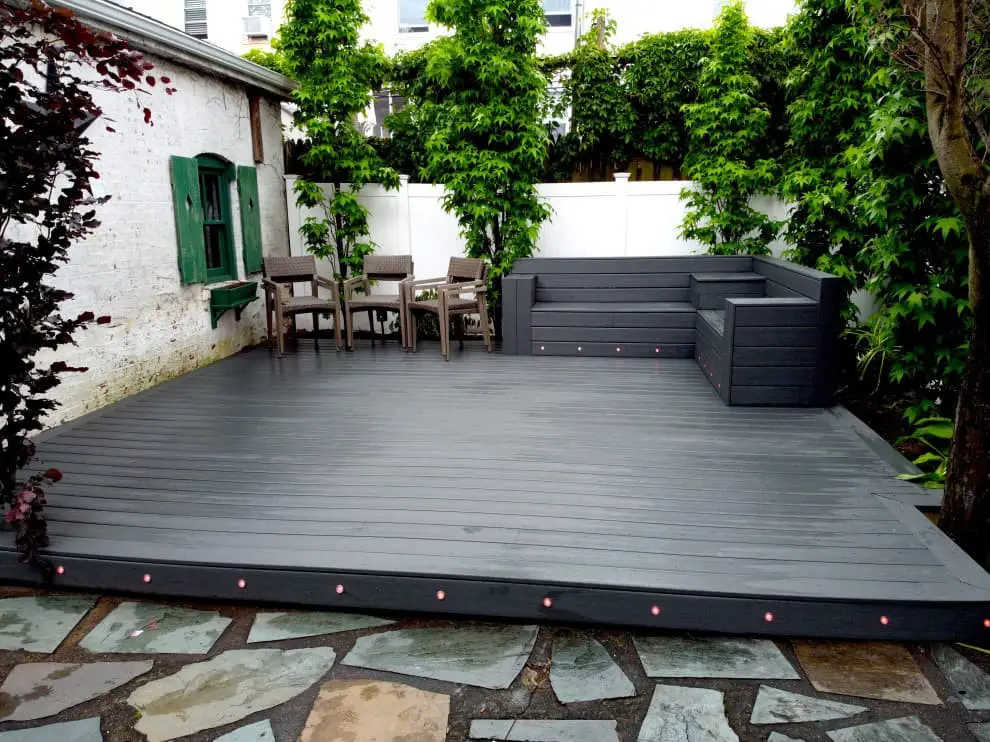 Deck in Charcoal Gray