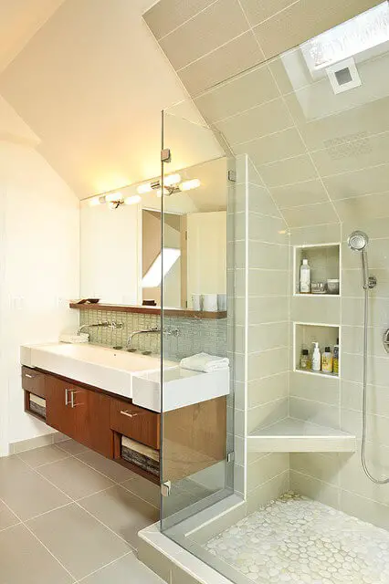 The perfect attic bathroom