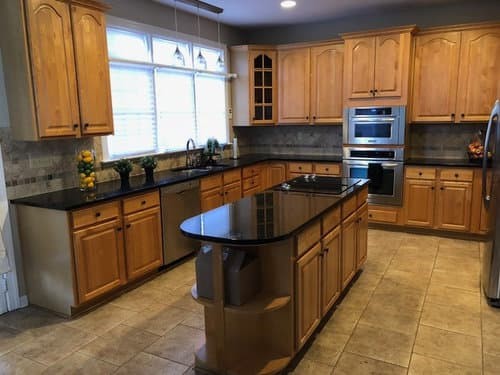 What Color Granite Countertops Go With Honey Maple Cabinets? (10 Ideas)