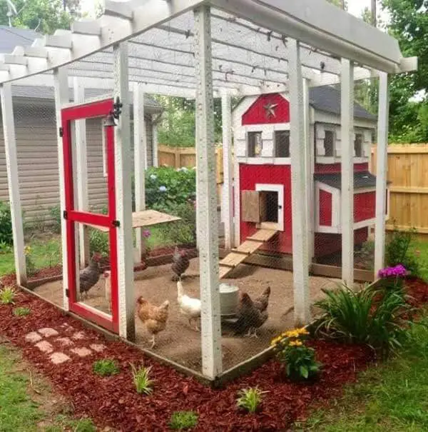 Iron net chicken coop