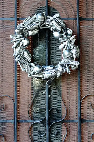 #20. Skeleton Halloween Wreath