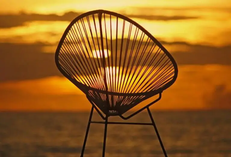 15 Reasons Why These Acapulco Chairs Will Make Your Room Chic