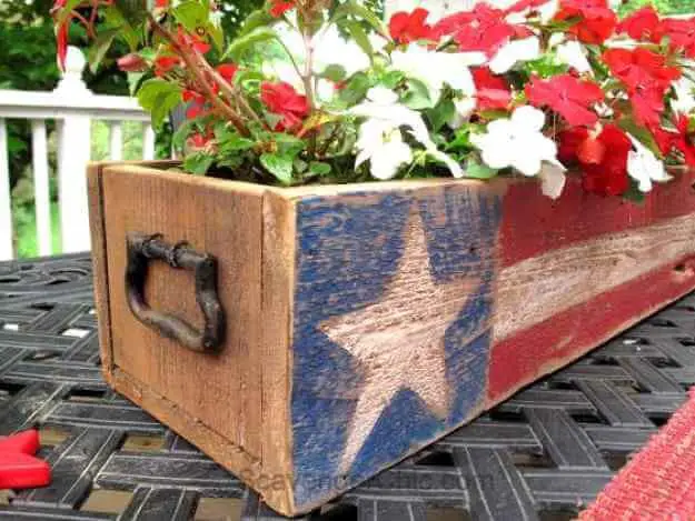 Patriotic Pallet Wood Planter