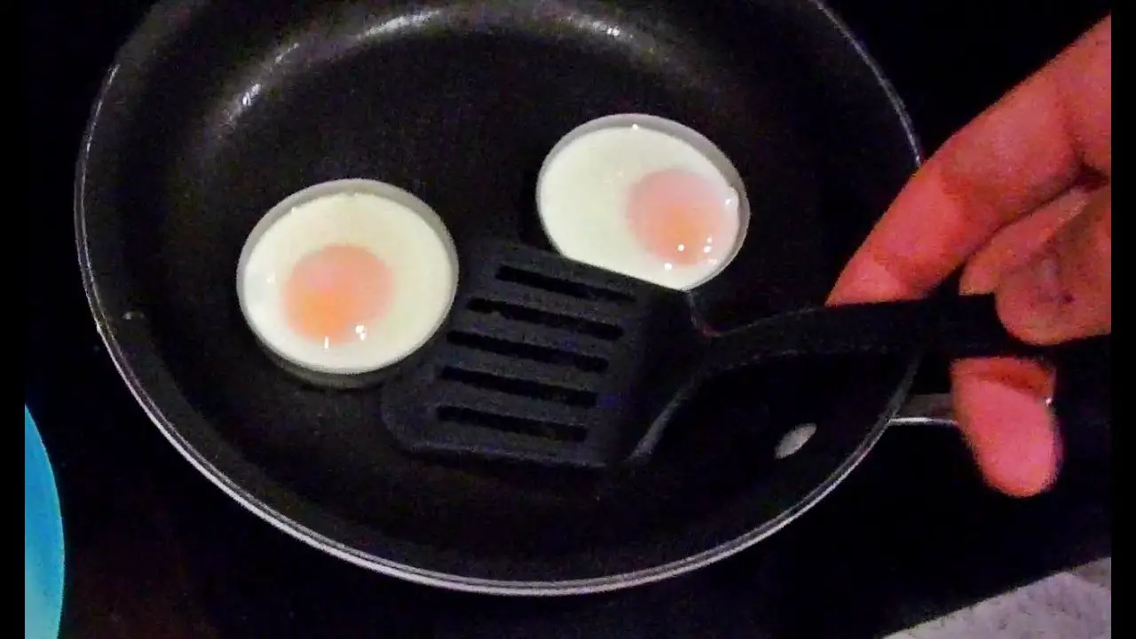 Fry Perfect Eggs In Mason Jar Lids