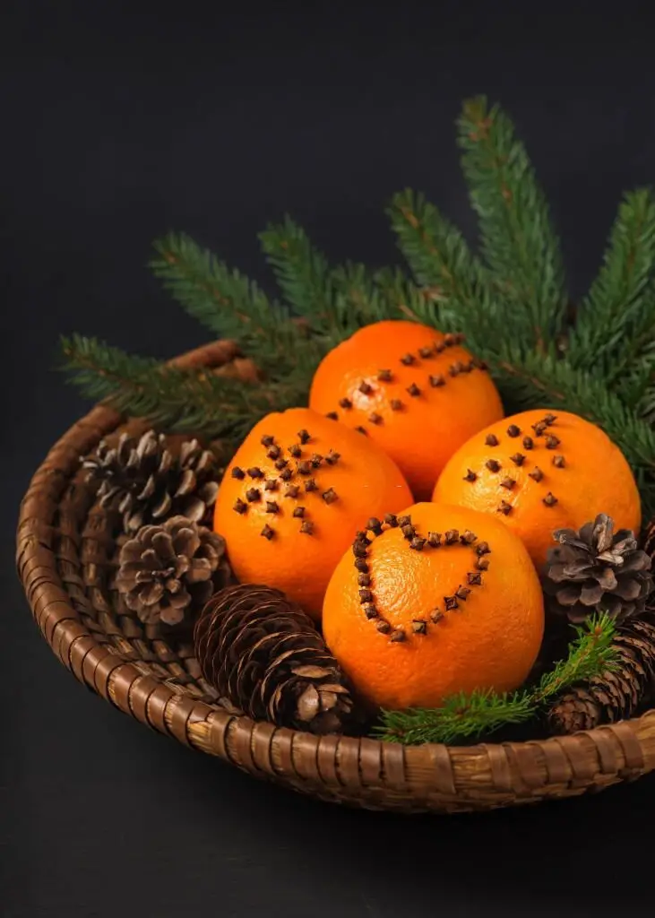 Aromatherapy Benefits of Citrus Pomander Balls