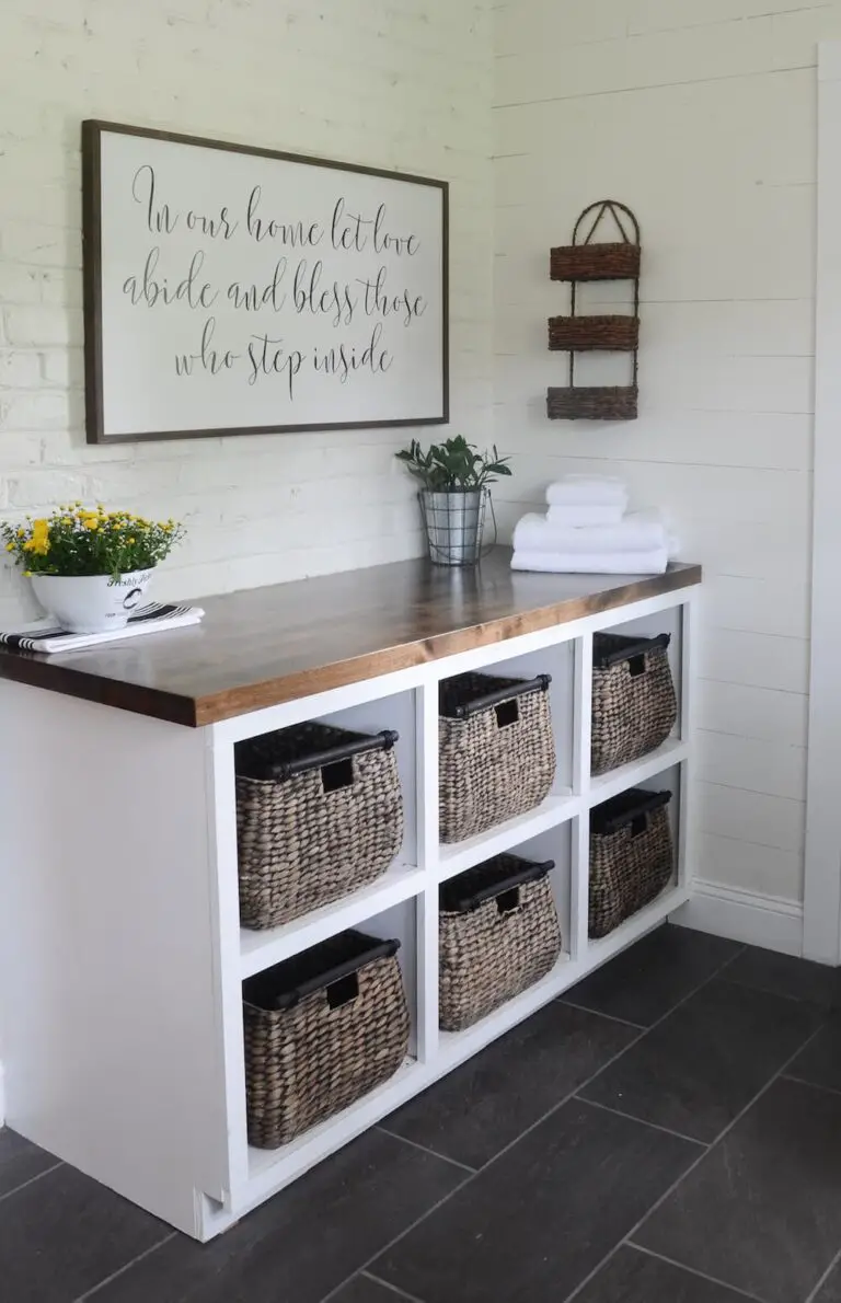 30+ Best Farmhouse Laundry Room Designs & Ideas