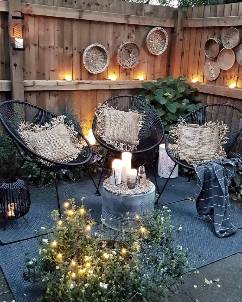 Idea for a Corner Garden in the Boho Style