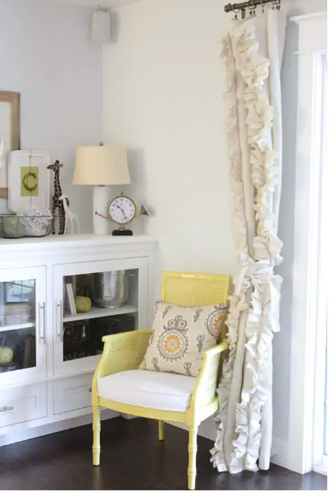 #3. DIY Ruffled Burlap Curtain