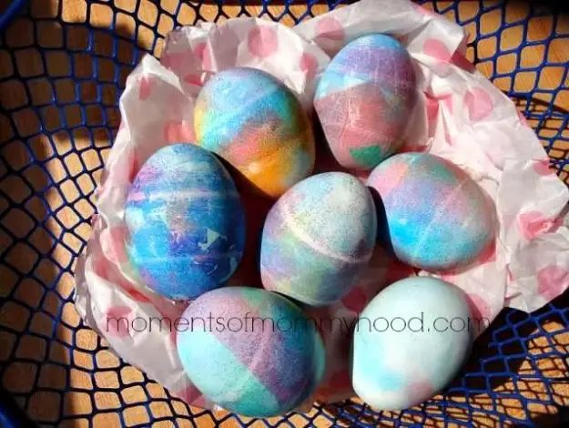 Tissue Paper Dyed Easter Eggs