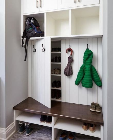 The cupboard bench