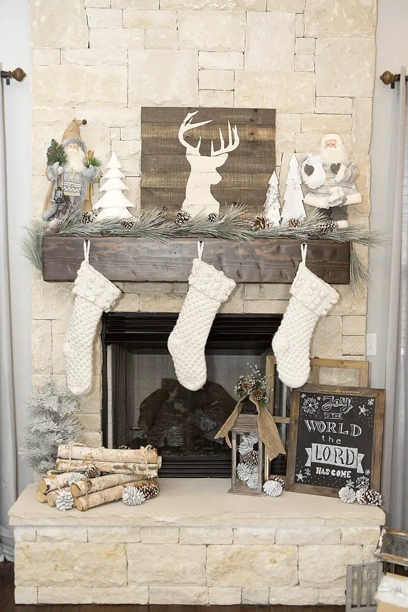 Rustic farmhouse mantel décor